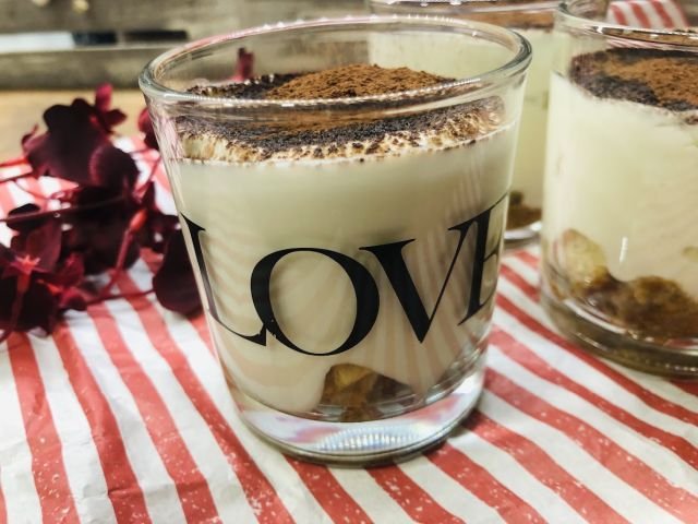 Tvarohové tiramisu do pohára – FIT recept